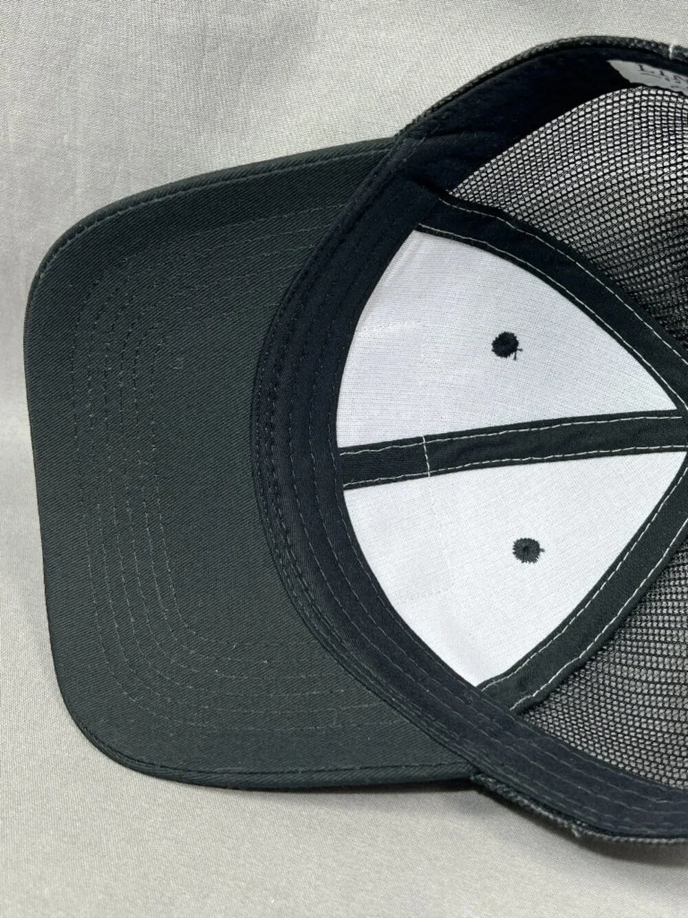 Lincoln Outfitters Snapback Hat Black Gray Deer Hunting Trucker Mesh Mens Cap